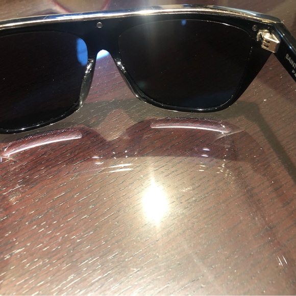 Authentic Saint Laurent black sunglasses - Picture 2 of 10